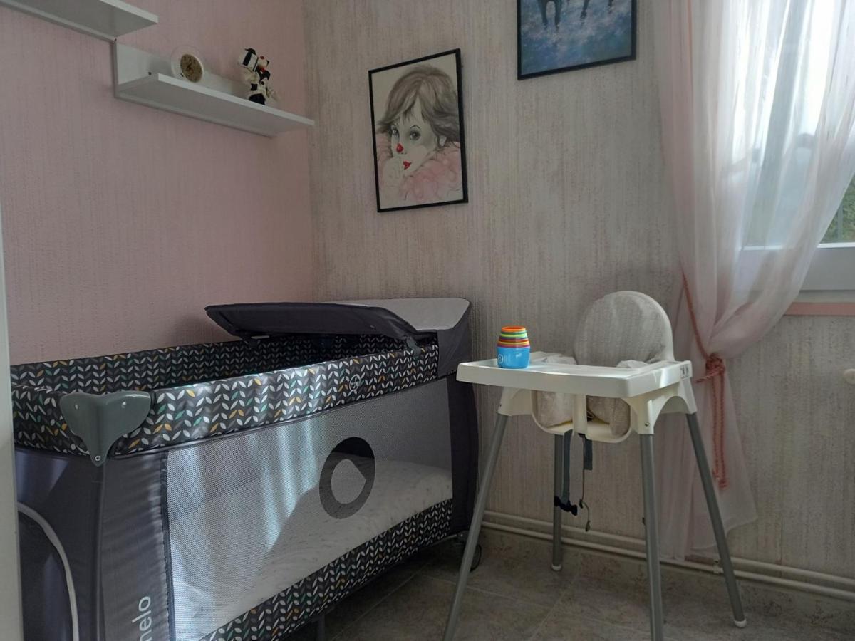 Hébergement de vacances Casa Familiar Con Piscina Pallejá