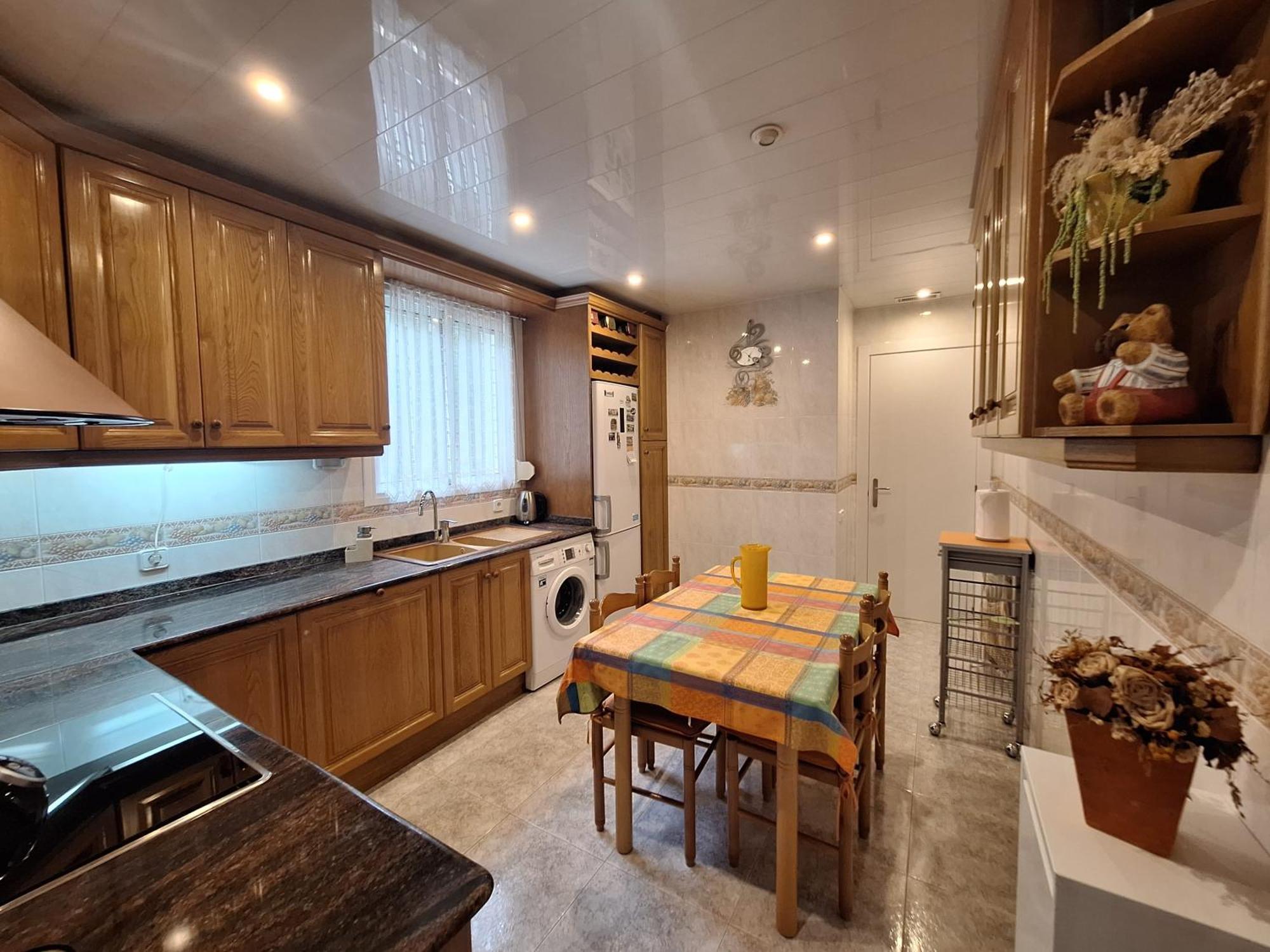Casa Familiar Con Piscina