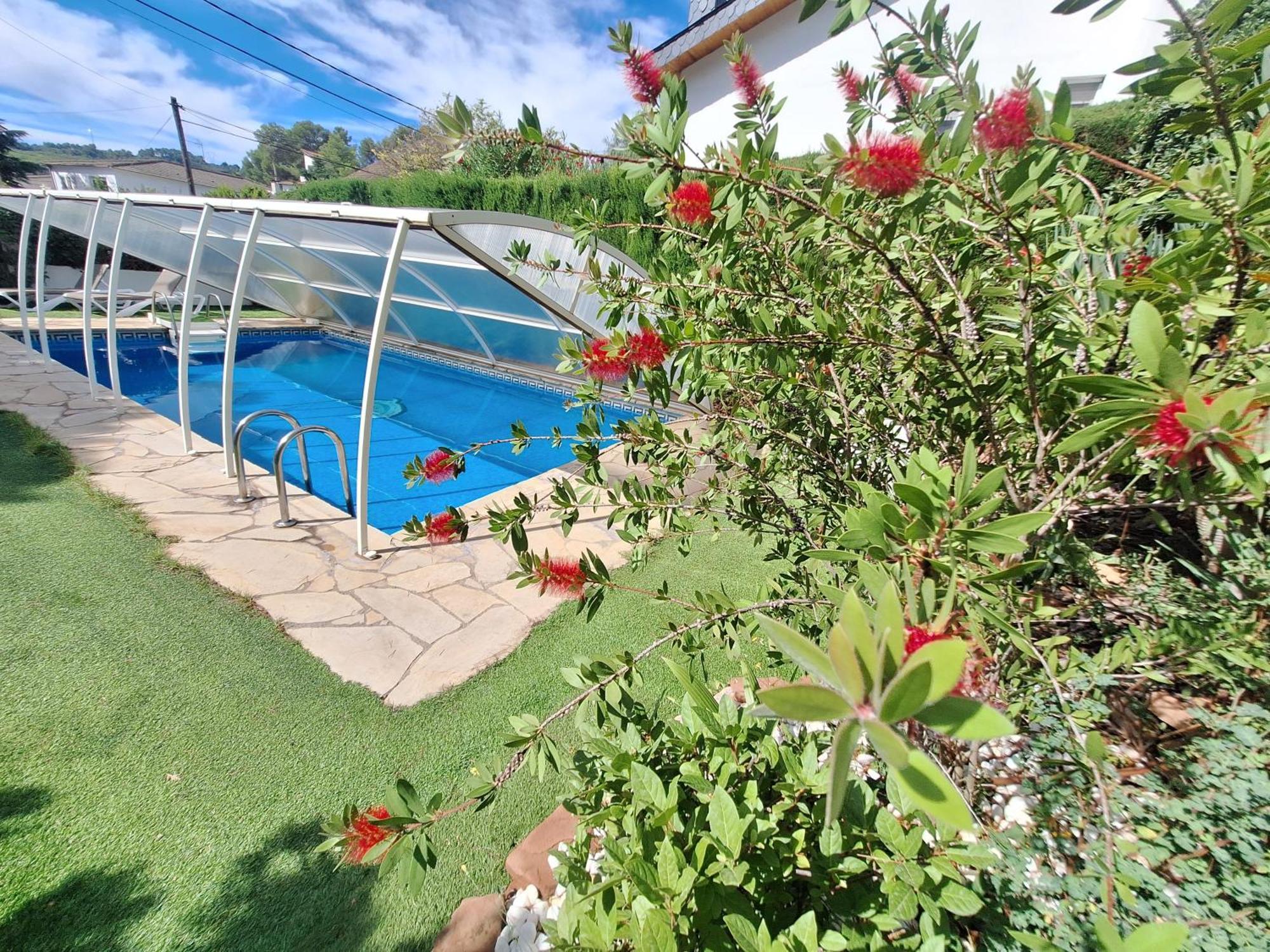 Casa Familiar Con Piscina